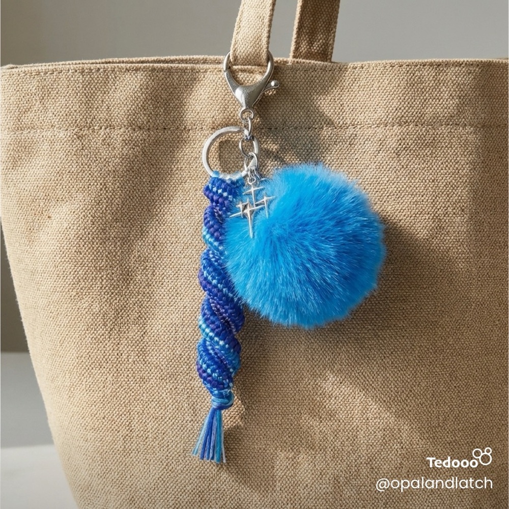 🌟Blue Radiance Keychain
